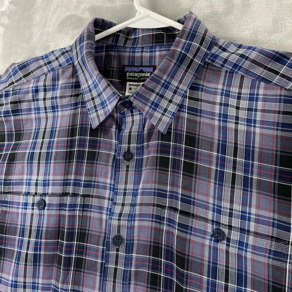 Patagonia Shirt men's Large Button Up Organic Cotton Long Sleeve Plaid Purple